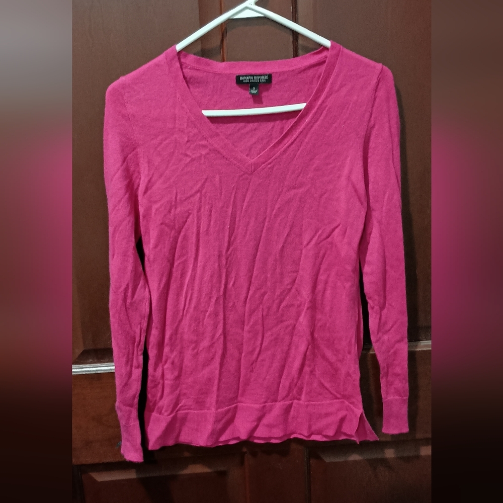 Banana Republic 100% meeting wool pink v neck sweater size S